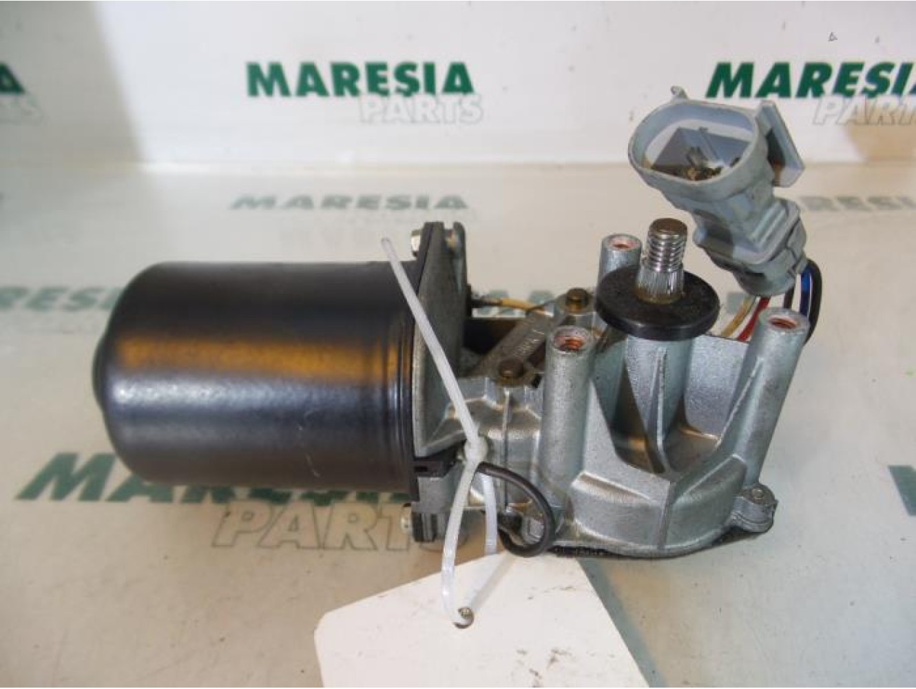 Renault - Kangoo - Front wiper motor