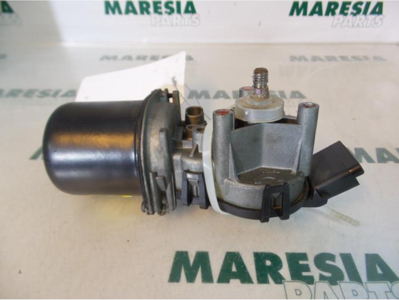 Renault - Kangoo - Front wiper motor