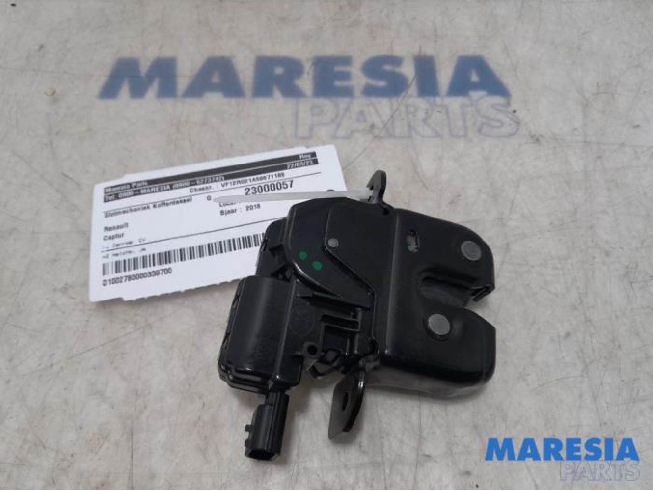 Renault - Captur - Boot lid lock mechanism