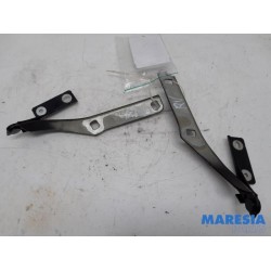 Citroen - Berlingo - Bonnet Hinge