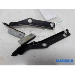 Citroen - Berlingo - Bonnet Hinge