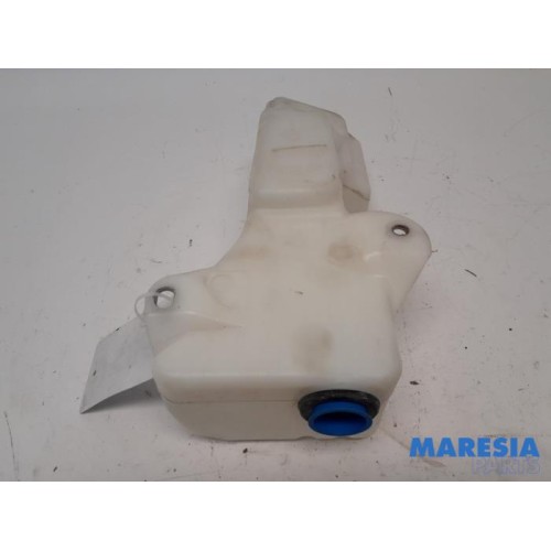 Fiat - Panda - Front windscreen washer reservoir