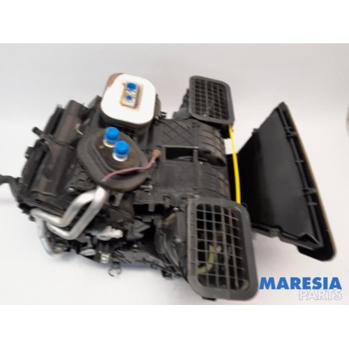 Opel - Vivaro - Heater housing