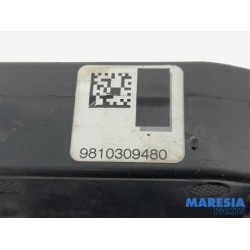 Peugeot - 308 - Door lock mechanism 4-door, front left