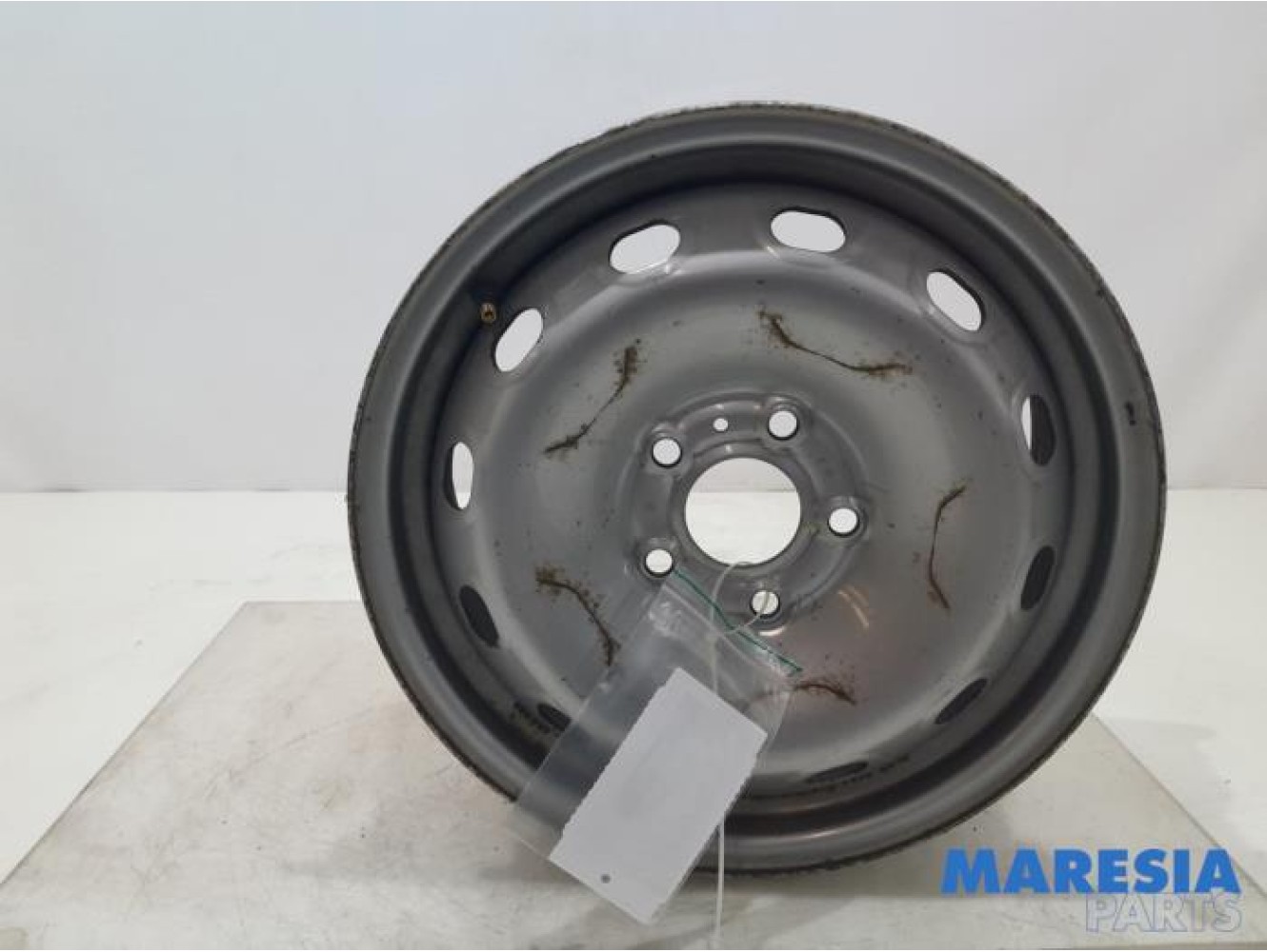 Opel - Vivaro - Wheel