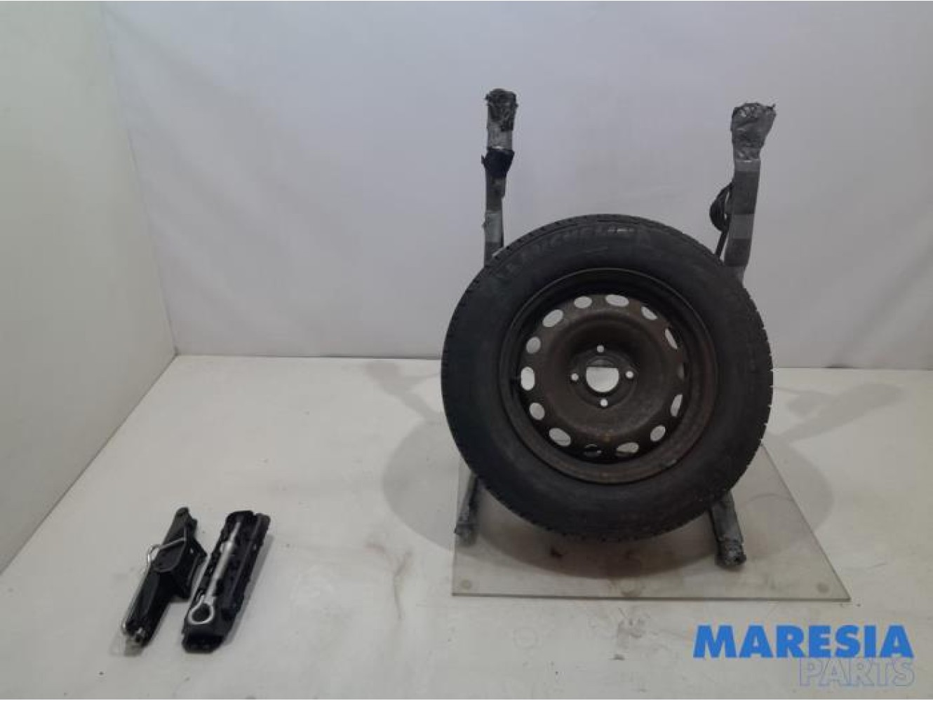 Citroen - Berlingo - Krikset + reservewiel
