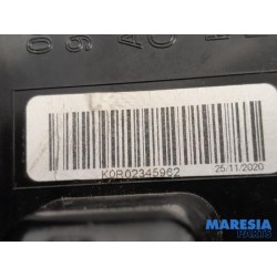 Opel - Vivaro - Taillight, right