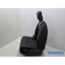 Opel - Vivaro - Sitz links
