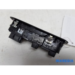 Peugeot - 308 - Multi-functional window switch