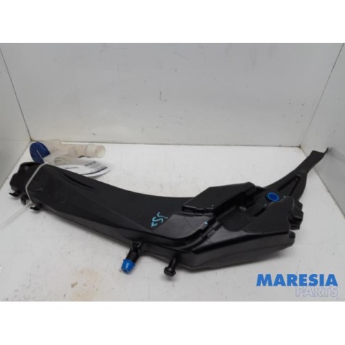 Peugeot - 308 - Front windscreen washer reservoir