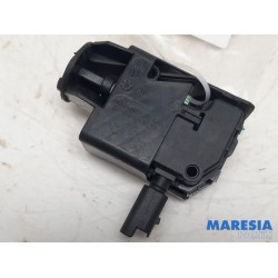 Citroen - Grand C4 Space Tourer - Tank flap lock motor