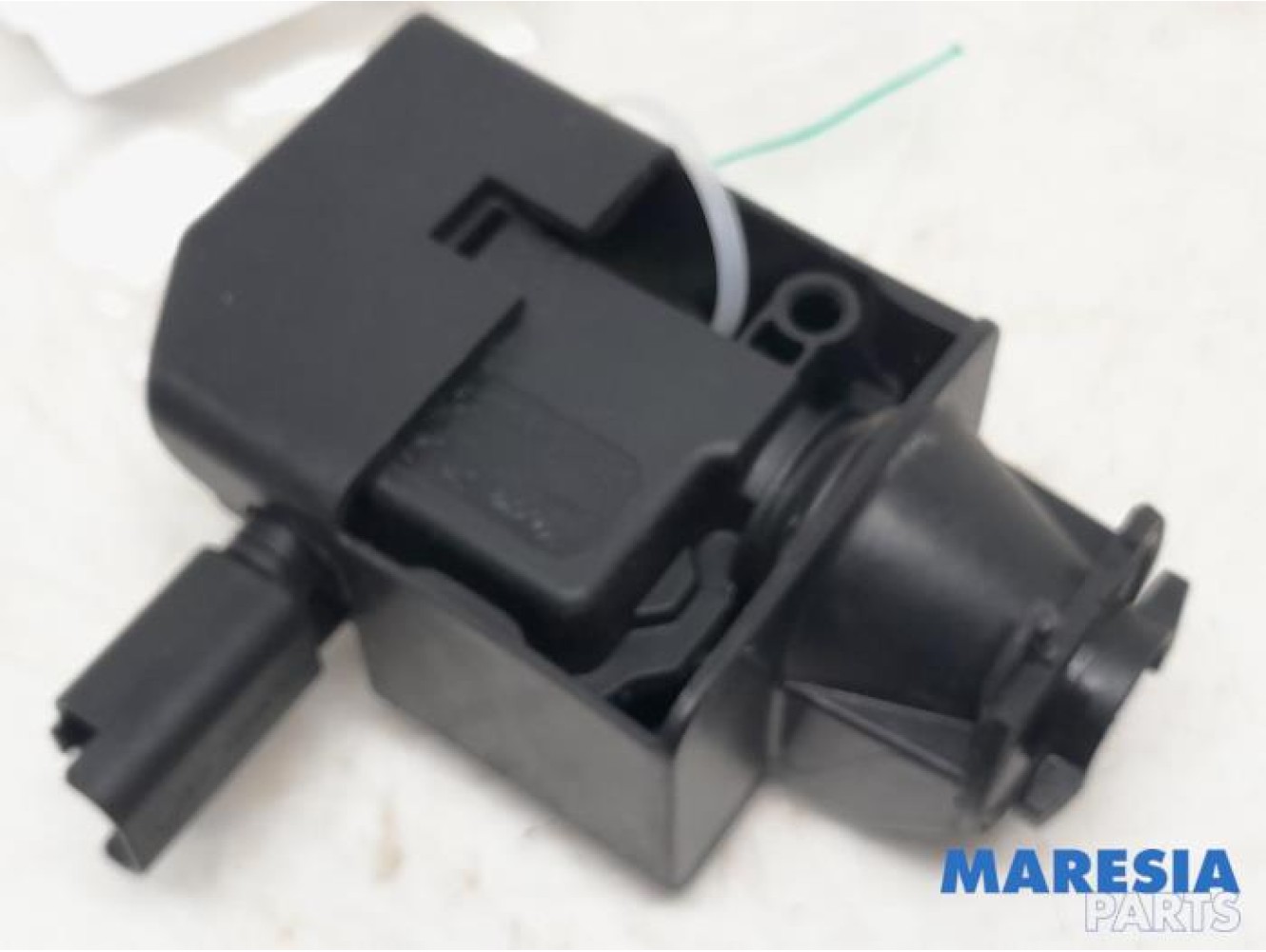 Citroen - Grand C4 Space Tourer - Tank flap lock motor