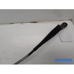 Peugeot - 308 - Front wiper arm