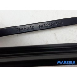 Peugeot - 308 - Front wiper arm