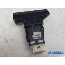Citroen - Grand C4 Space Tourer - Central locking switch