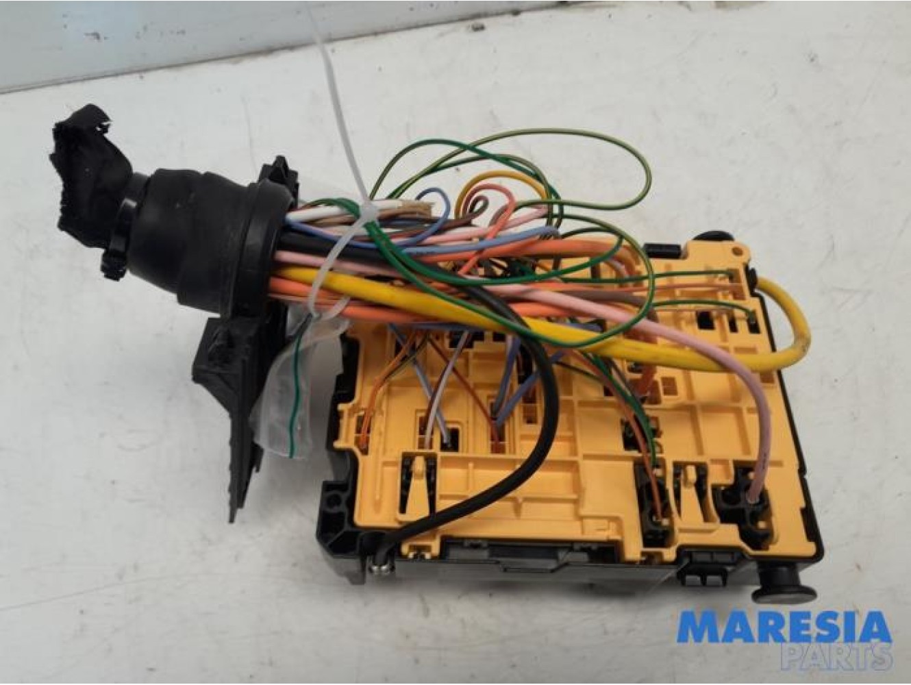 Citroen - Grand C4 Space Tourer - Fuse box