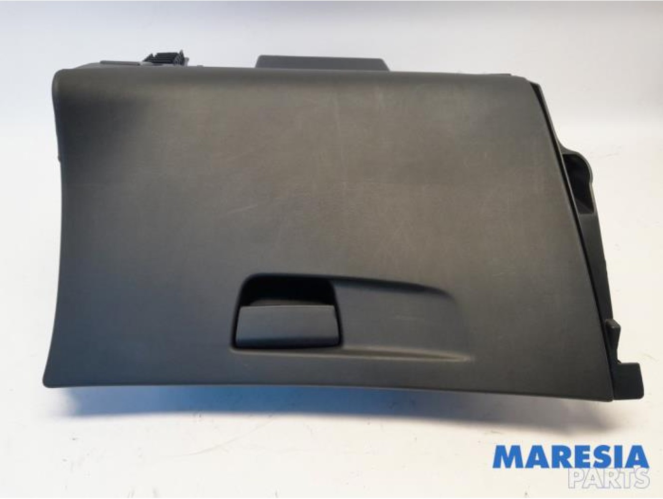 Citroen - Grand C4 Space Tourer - Glovebox