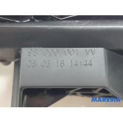 Peugeot - 308 - Türgriff 4-türig links vorne