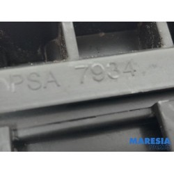 Peugeot - 308 - Luftfiltergehäuse