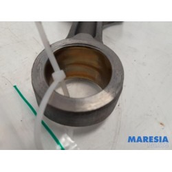 Renault - Trafic - Connecting rod