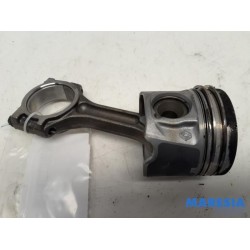 Renault - Trafic - Connecting rod