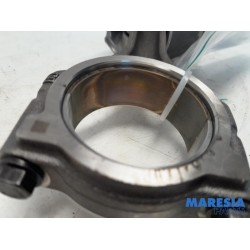 Renault - Trafic - Connecting rod