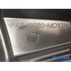 Renault - Trafic - Engine cover