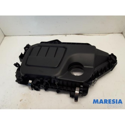Renault - Trafic - Engine cover