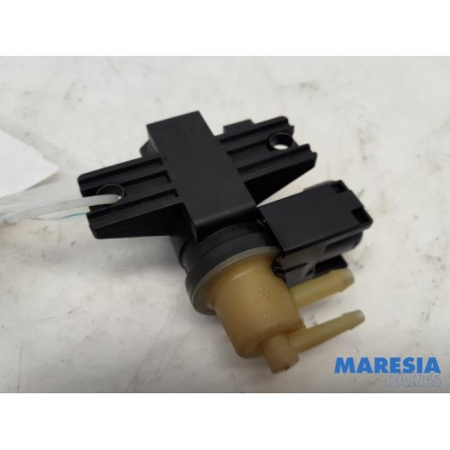 Renault - Trafic - Turbo relief valve