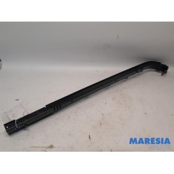 Opel - Vivaro - Sliding door rail, right