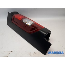 Opel - Vivaro - Taillight, right