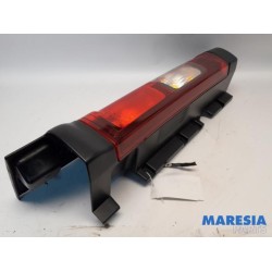 Opel - Vivaro - Achterlicht links