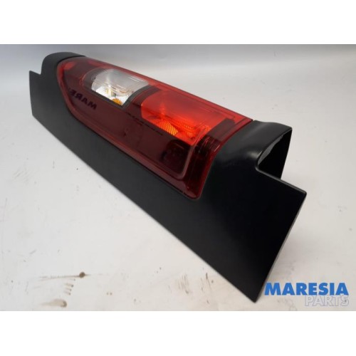 Opel - Vivaro - Taillight, left