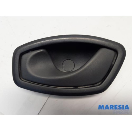 Opel - Vivaro - Portiergreep 2Deurs links
