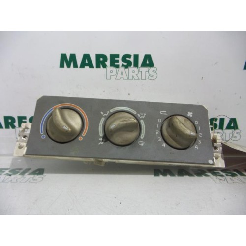 Renault - Twingo - Heater control panel