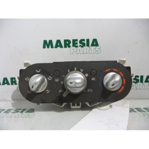 Renault - Twingo - Heater control panel