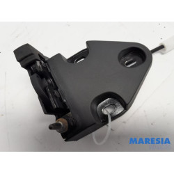 Opel - Vivaro - Minibus/van rear door lock mechanism