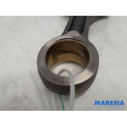 Renault - Trafic - Connecting rod