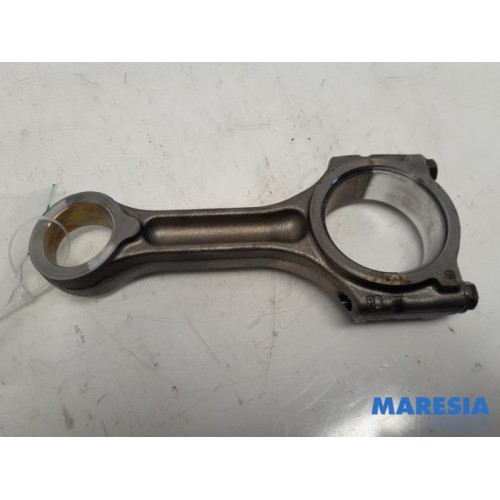 Renault - Trafic - Connecting rod