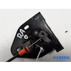 Opel - Vivaro - Minibus/van rear door lock mechanism