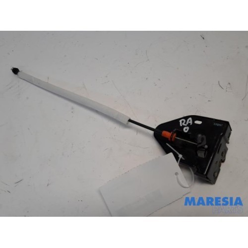 Opel - Vivaro - Minibus/van rear door lock mechanism