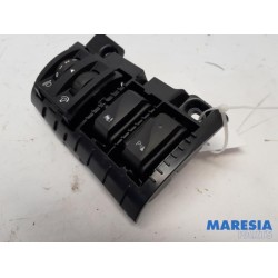 Opel - Vivaro - Height control switch