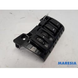 Opel - Vivaro - Height control switch