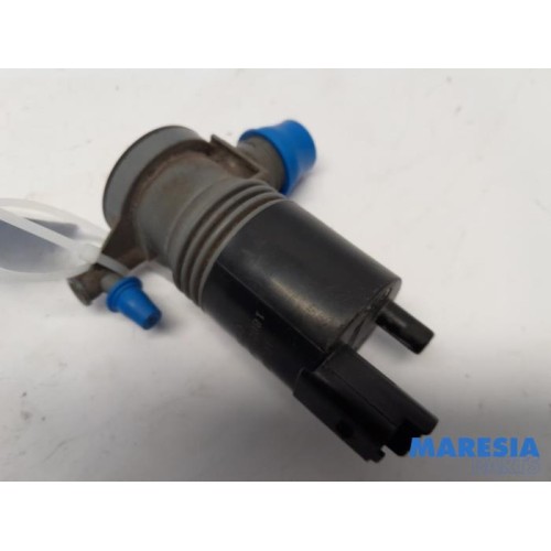 Opel - Vivaro - Windscreen washer pump