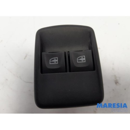 Opel - Vivaro - Multi-functional window switch