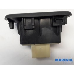 Opel - Vivaro - Multi-functional window switch