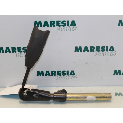 Renault - Laguna - Gordelspanner rechts