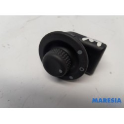 Opel - Vivaro - Mirror switch