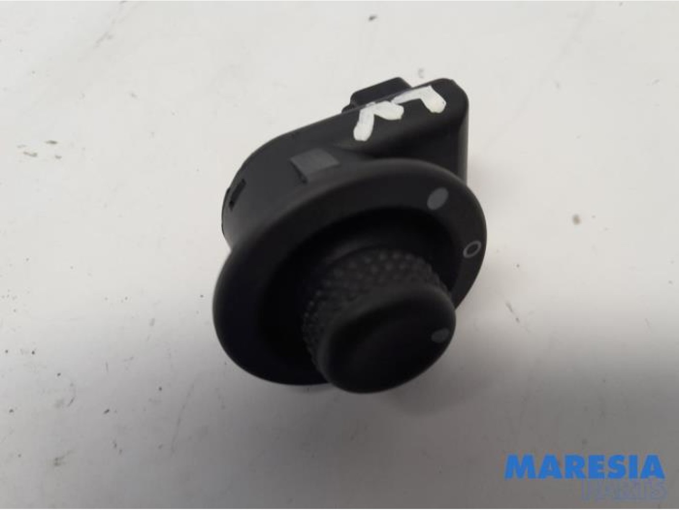 Opel - Vivaro - Mirror switch