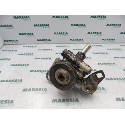 Peugeot - 405 - Power steering pump